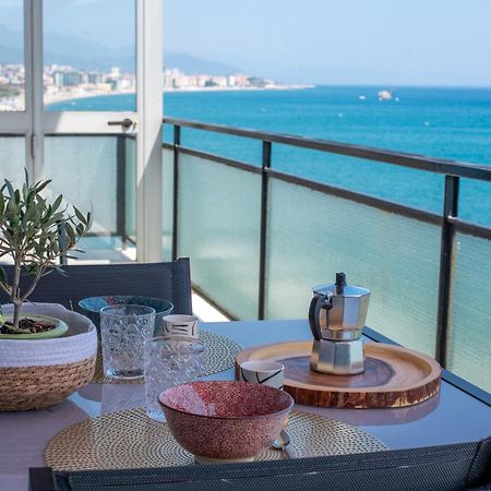 You And The Sea Apartment Savona Luaran gambar