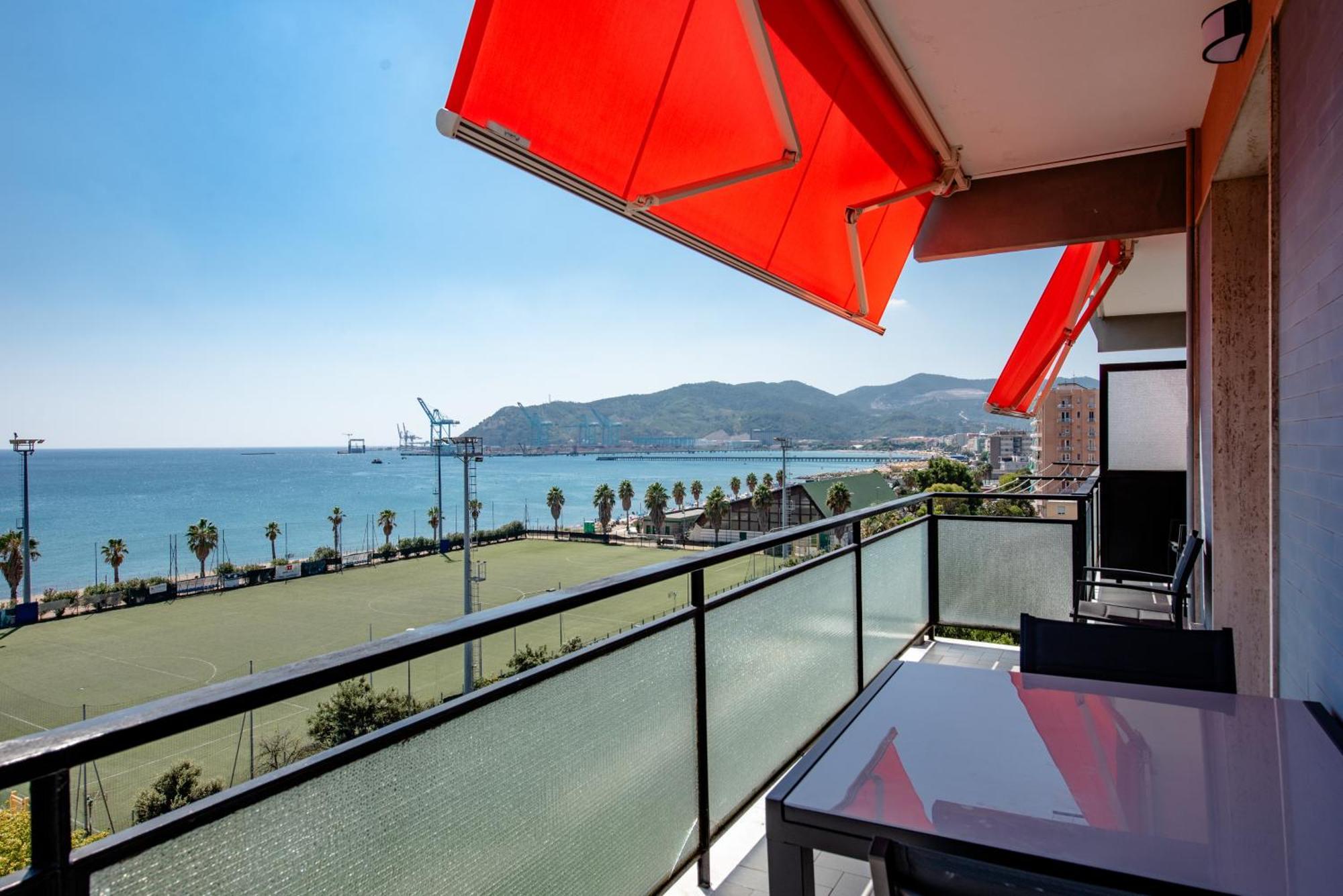 You And The Sea Apartment Savona Luaran gambar