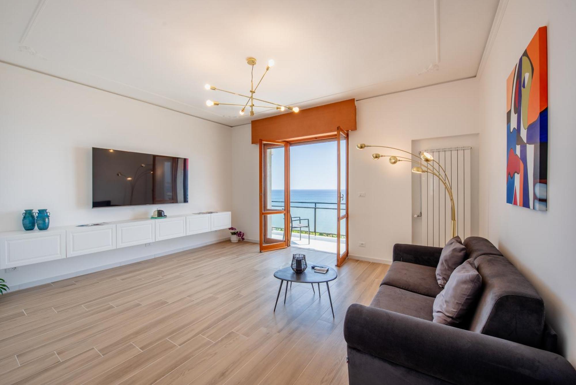 You And The Sea Apartment Savona Luaran gambar